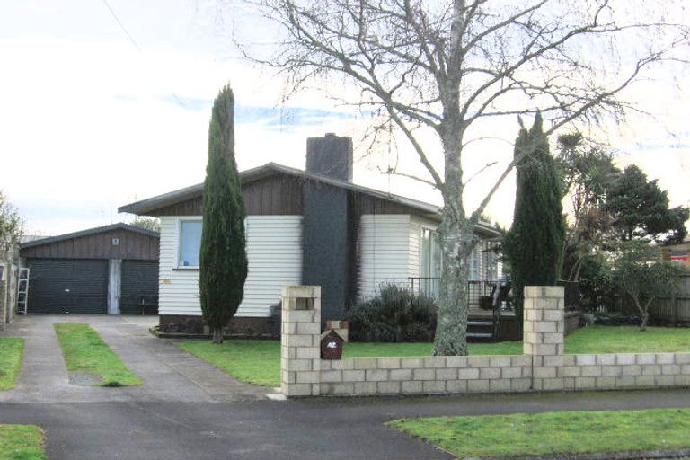 Photo of property in 42 English Street, St Andrews, Hamilton, 3200