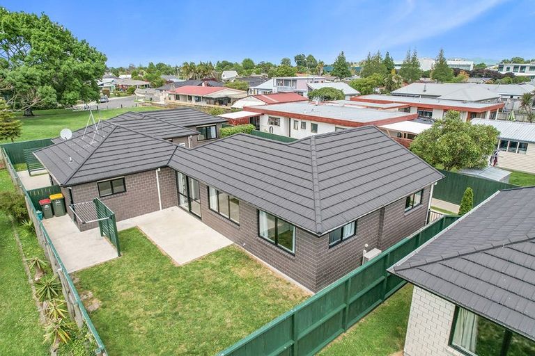 Photo of property in 3/5 Mahana Road, Saint Andrews, Hamilton, 3200