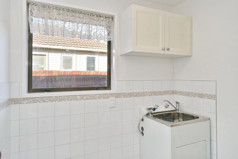 Photo of property in 2 Sawyers Arms Road, Northcote, Christchurch, 8052