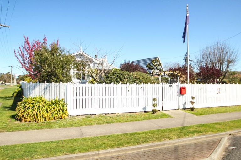 Photo of property in 46 Higginson Street, Otane, 4202