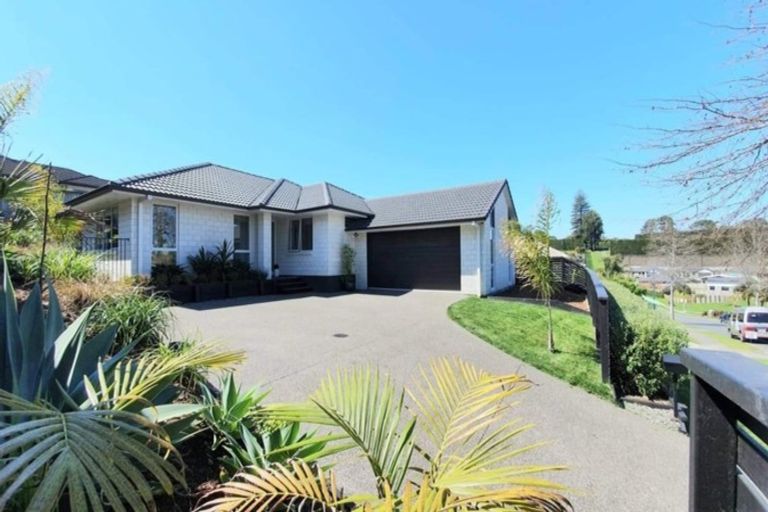 Photo of property in 55 Inverness Drive, Pyes Pa, Tauranga, 3112