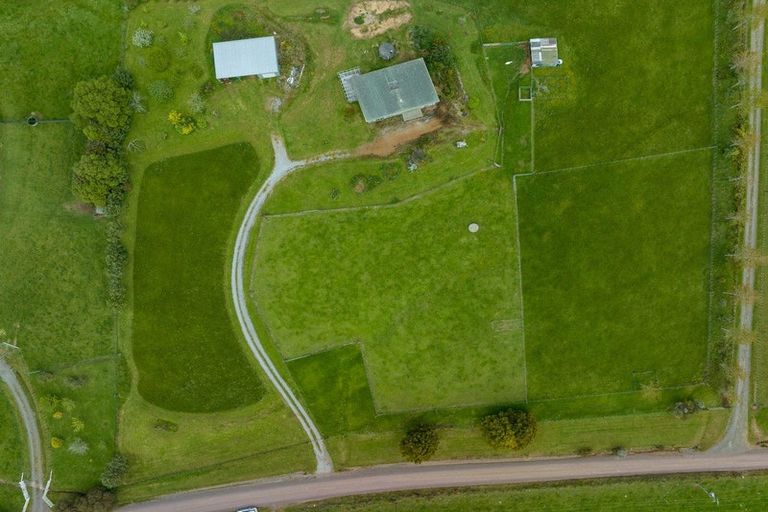 Photo of property in 33 Signal Road, Okaihau, 0475