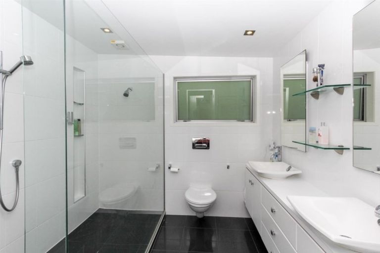 Photo of property in 67a Fulford Street, New Plymouth, 4310