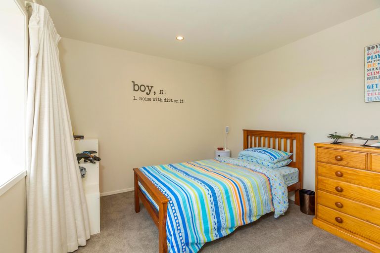 Photo of property in 17 Bayvista Drive, Karaka, Papakura, 2113