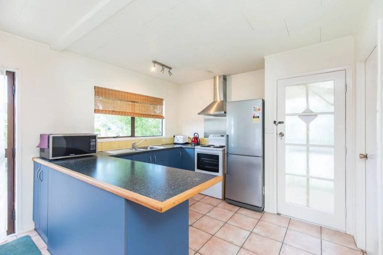 Photo of property in 72 Lynn Road, Bayview, Auckland, 0629