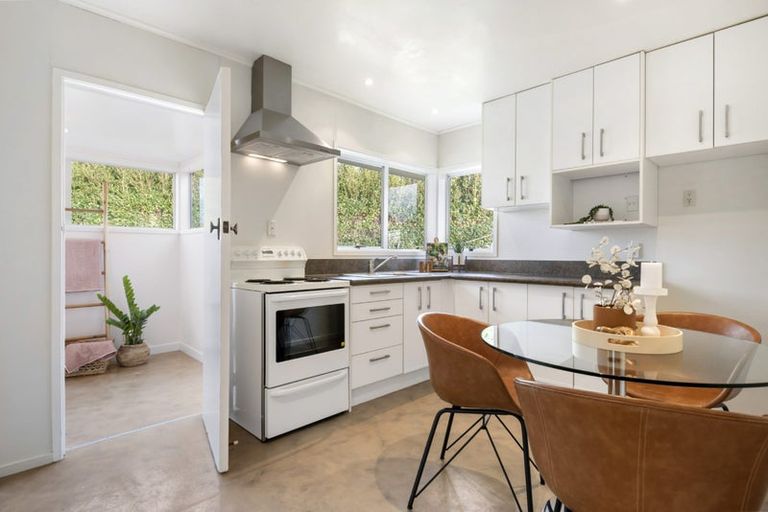 Photo of property in 2/110 Hillside Road, Glenfield, Auckland, 0627