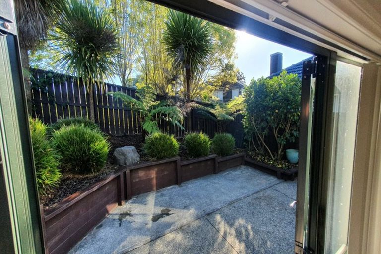 Photo of property in 52a Birdwood Road, Swanson, Auckland, 0612
