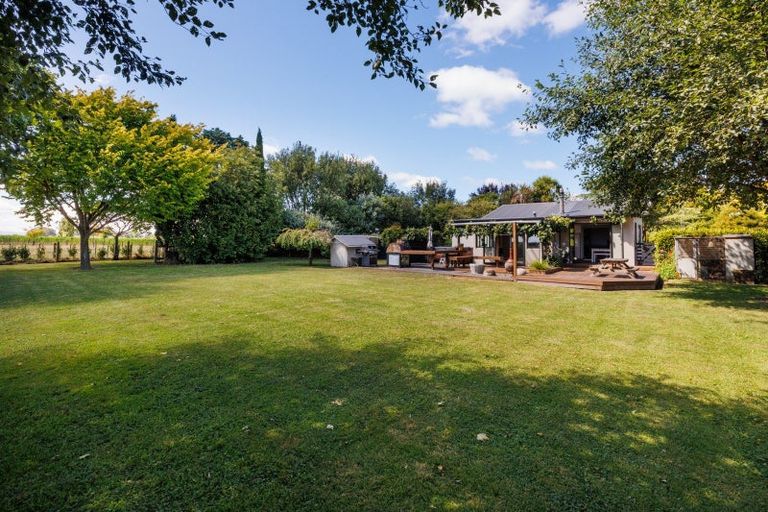 Photo of property in 807 Kaimatarau Road, Rongotea, Palmerston North, 4473