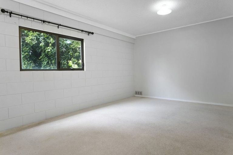 Photo of property in 42c Hillcrest Road, Hillcrest, Hamilton, 3216