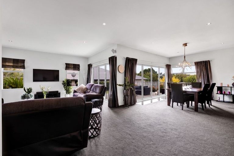 Photo of property in 188 Heta Road, Highlands Park, New Plymouth, 4312