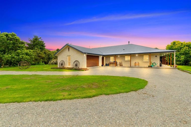 Photo of property in 2162 North Eyre Road, West Eyreton, Rangiora, 7475