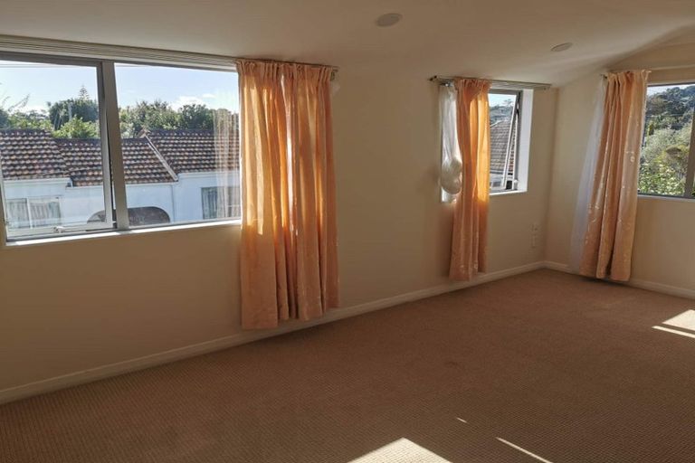 Photo of property in 73c Nile Road, Milford, Auckland, 0620