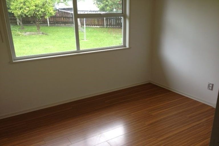 Photo of property in 23 Mawney Road, Henderson, Auckland, 0610