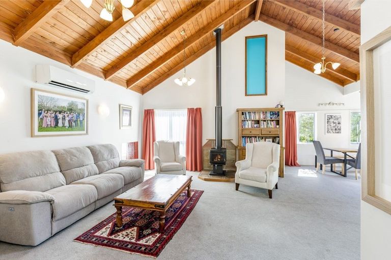 Photo of property in 1083 Kahikatea Flat Road, Waitoki, Kaukapakapa, 0871