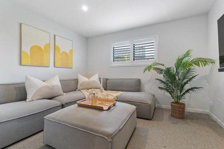 Photo of property in 11 Glenfiddich Road, Jacks Point, Queenstown, 9371