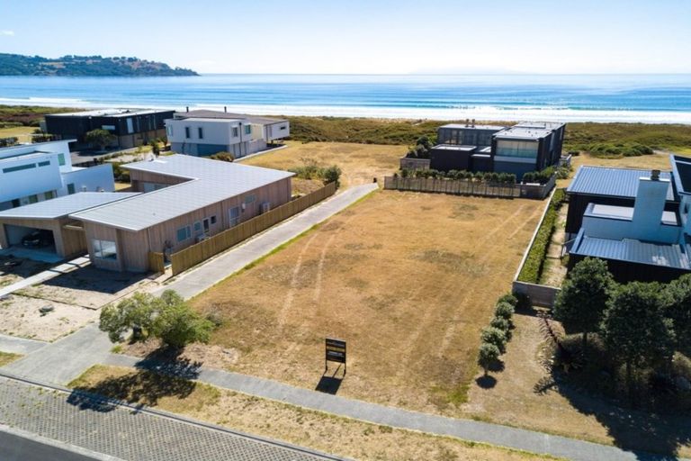 Photo of property in 75 Kewai Street, Omaha, 0986