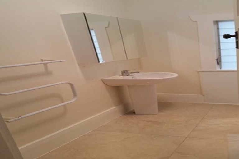 Photo of property in 1/52 Kenderdine Road, Papatoetoe, Auckland, 2025