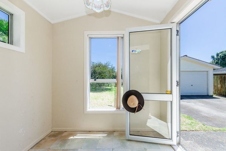 Photo of property in 61 Queens Road, Waikanae Beach, Waikanae, 5036