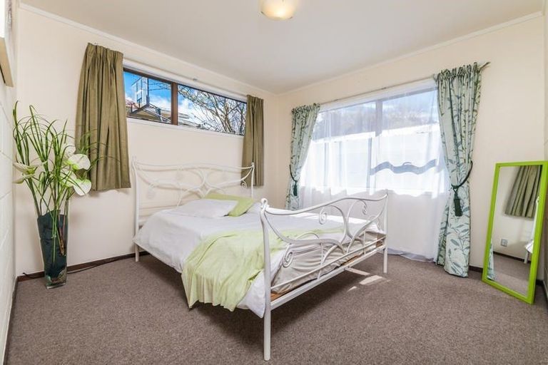 Photo of property in 1/29 Awaruku Road, Torbay, Auckland, 0630