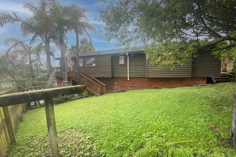 Photo of property in 137 Matipo Road, Te Atatu Peninsula, Auckland, 0610