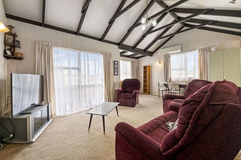 Photo of property in 57 Egmont Street, Hawera, 4610