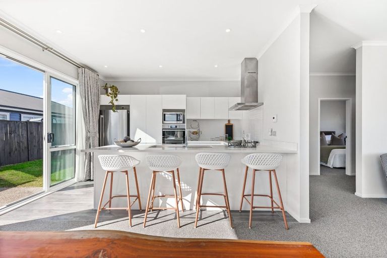 Photo of property in 5 Aro Mato Place, Huapai, Kumeu, 0810