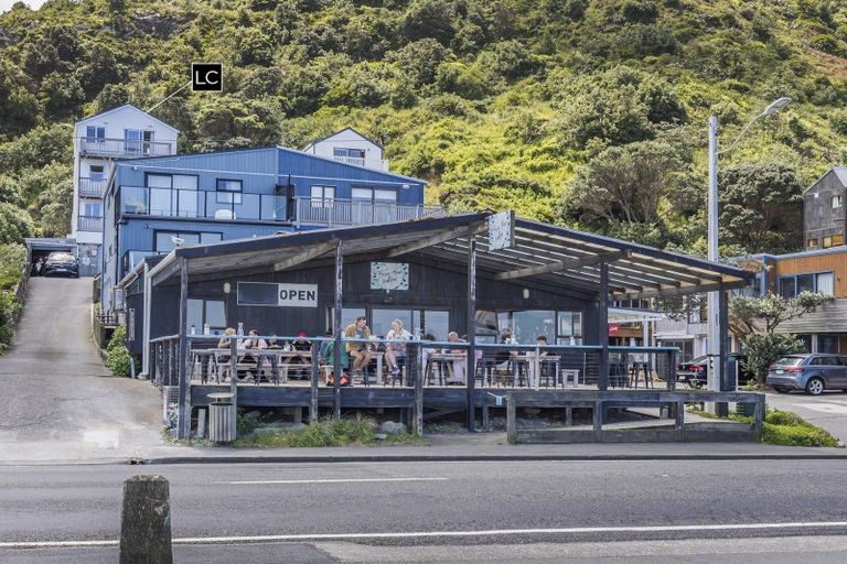 Photo of property in 11/410 The Esplanade, Island Bay, Wellington, 6023