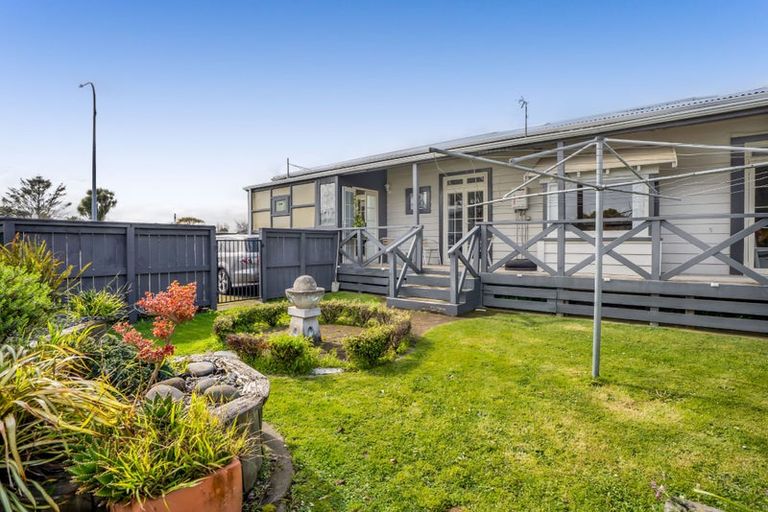 Photo of property in 231 Glover Road, Hawera, 4610