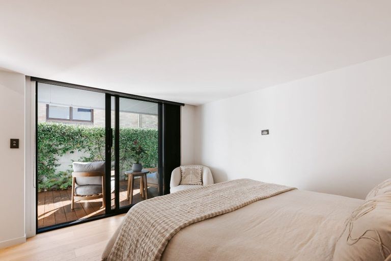 Photo of property in 87 Marine Parade, Mount Maunganui, 3116