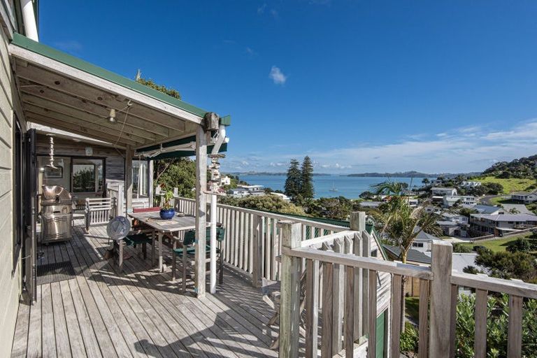 Photo of property in 29 Rewa Place, Russell, 0202