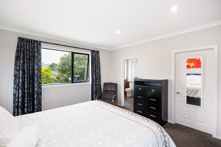 Photo of property in 18 Oak Crescent, Ashhurst, 4810