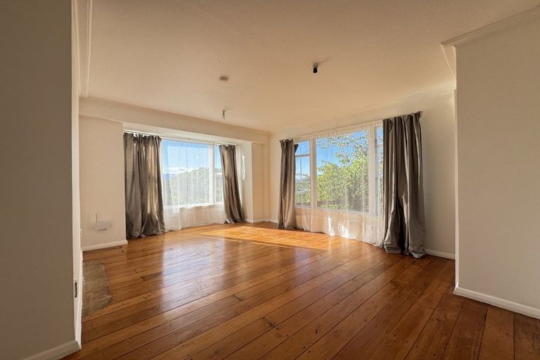 Photo of property in 2/51 Barnard Street, Wadestown, Wellington, 6012