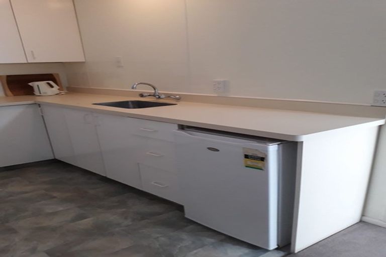 Photo of property in 203 Fitzherbert Avenue, West End, Palmerston North, 4410