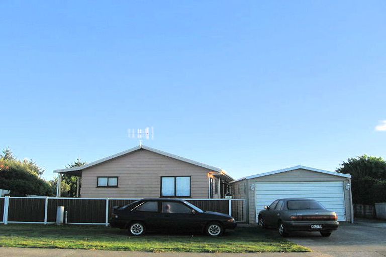 Photo of property in 63 Langdale Avenue, Paraparaumu, 5032