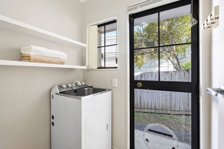 Photo of property in 2/97 Matipo Road, Mairangi Bay, Auckland, 0630