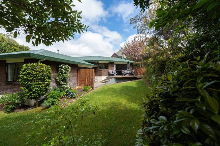 Photo of property in 28 Kentucky Way, Awapuni, Palmerston North, 4412