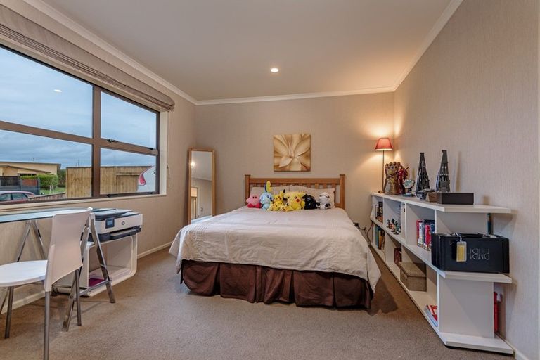 Photo of property in 6 Brooklyn Heights Drive, Kelvin Grove, Palmerston North, 4414