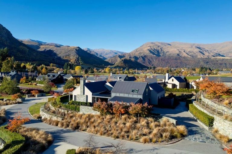 Photo of property in 10 Mica Ridge, Arrowtown, 9371