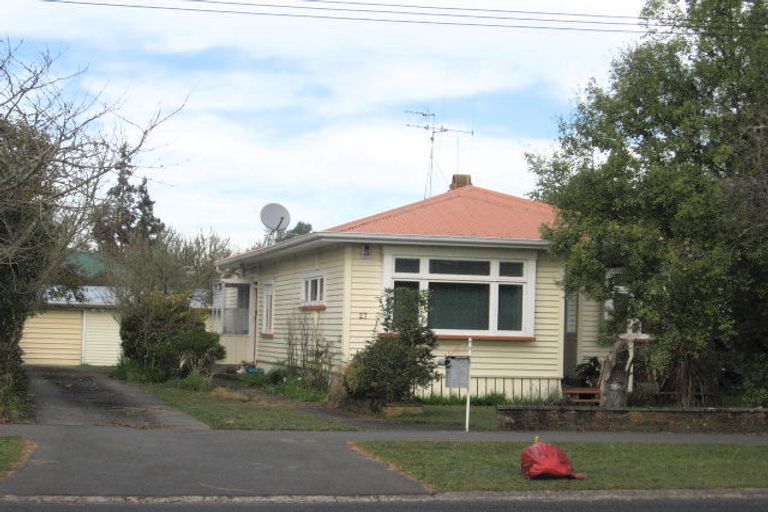 Photo of property in 27 Winter Street, Fairfield, Hamilton, 3214