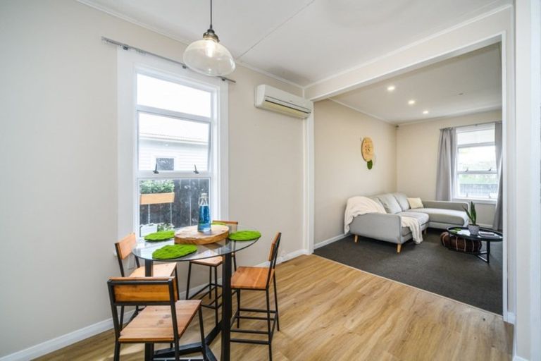 Photo of property in 19 Carlisle Street, Milson, Palmerston North, 4414