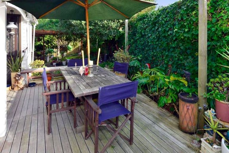 Photo of property in 23 Marina Road, Torbay, Auckland, 0630