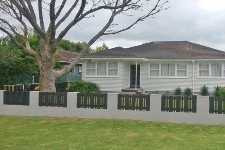 Photo of property in 15 Bittern Place, Henderson, Auckland, 0610