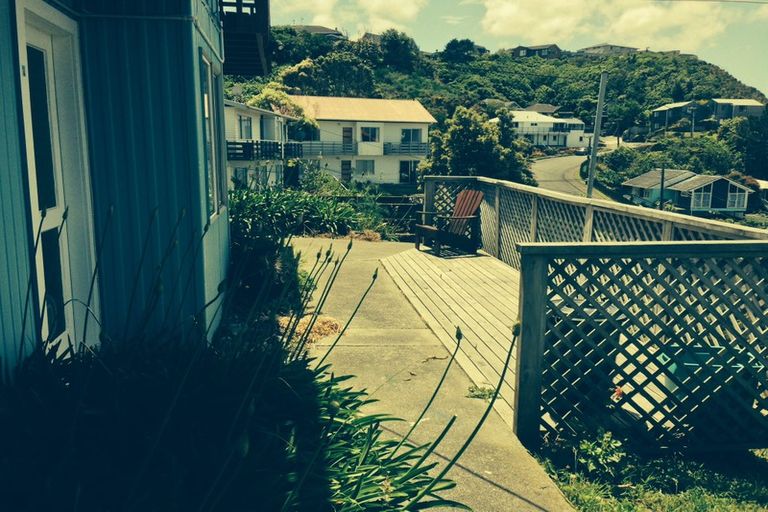 Photo of property in 1/3 Wye Street, Island Bay, Wellington, 6023