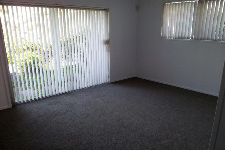 Photo of property in 54 Beach Road, Castor Bay, Auckland, 0620