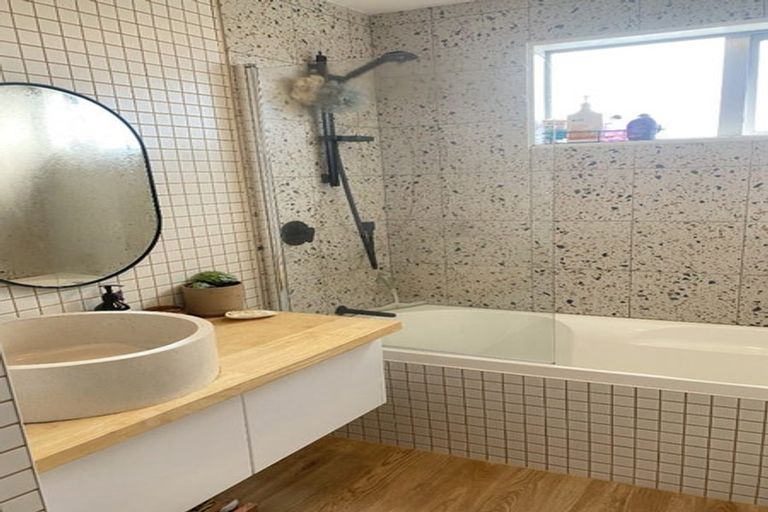 Photo of property in 325/26 Morningside Drive, Morningside, Auckland, 1025