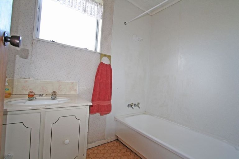 Photo of property in 1/18 Culzean Grove, Bell Block, New Plymouth, 4312