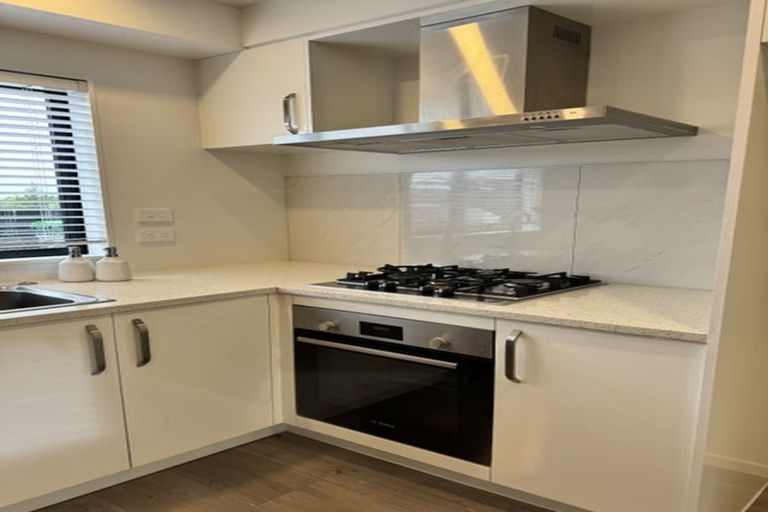 Photo of property in 11 Artistry Lane, Papakura, 2110