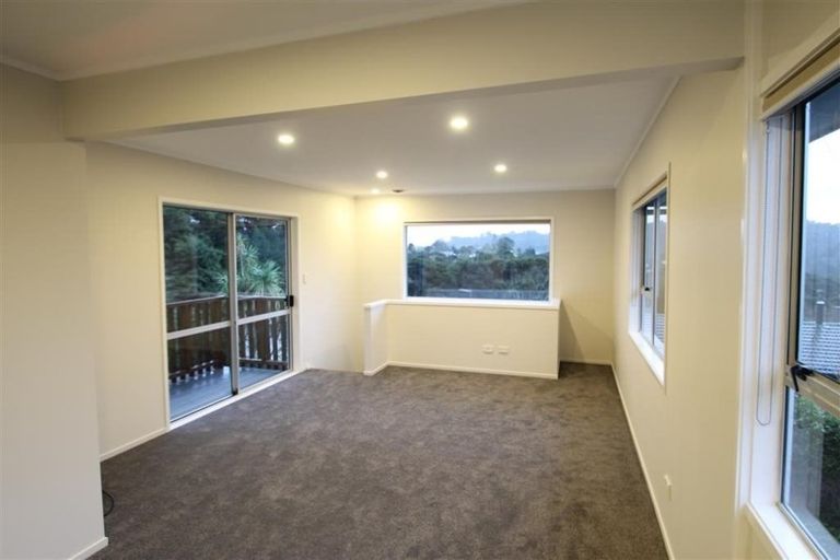 Photo of property in 40 Morriggia Place, Bayview, Auckland, 0629