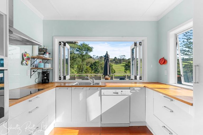 Photo of property in 15 Ash Grove, Maungaturoto, 0520