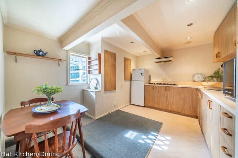 Photo of property in 31 Aniseed Grove, Timberlea, Upper Hutt, 5018